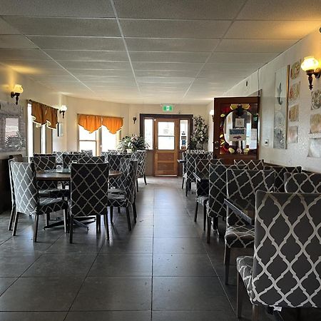 Kluane Park Inn Haines Junction Extérieur photo