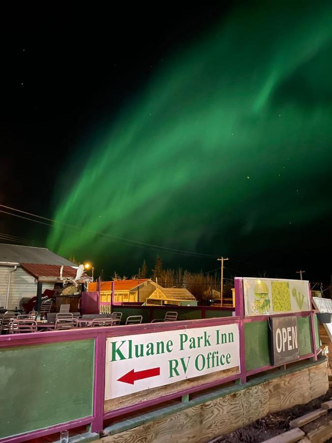 Kluane Park Inn Haines Junction Extérieur photo