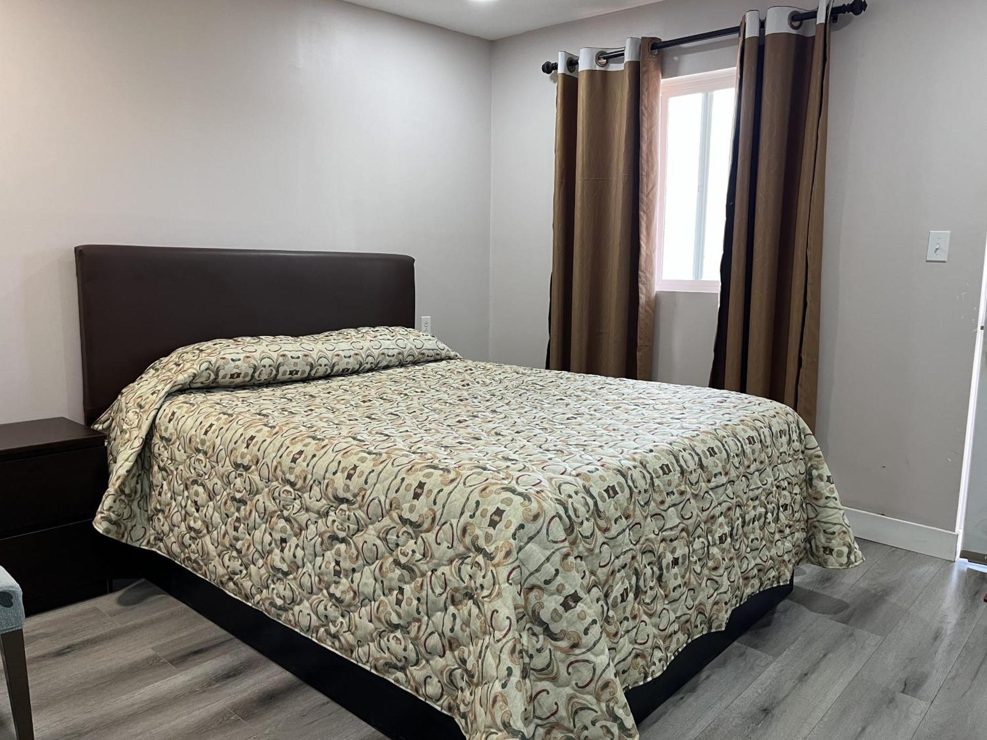 Kluane Park Inn Haines Junction Extérieur photo